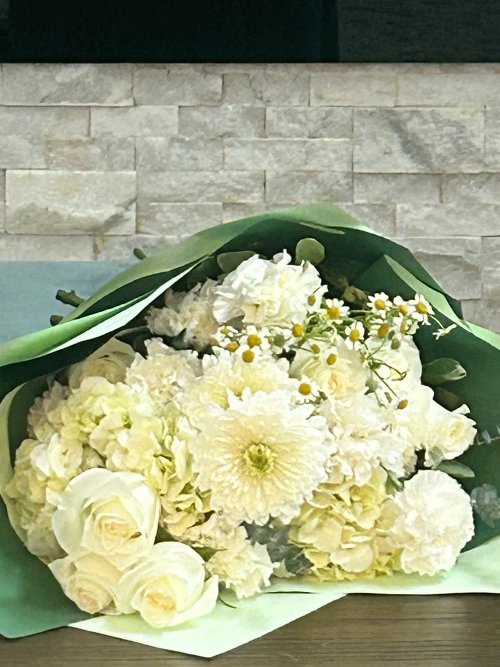 White whisper bouquet